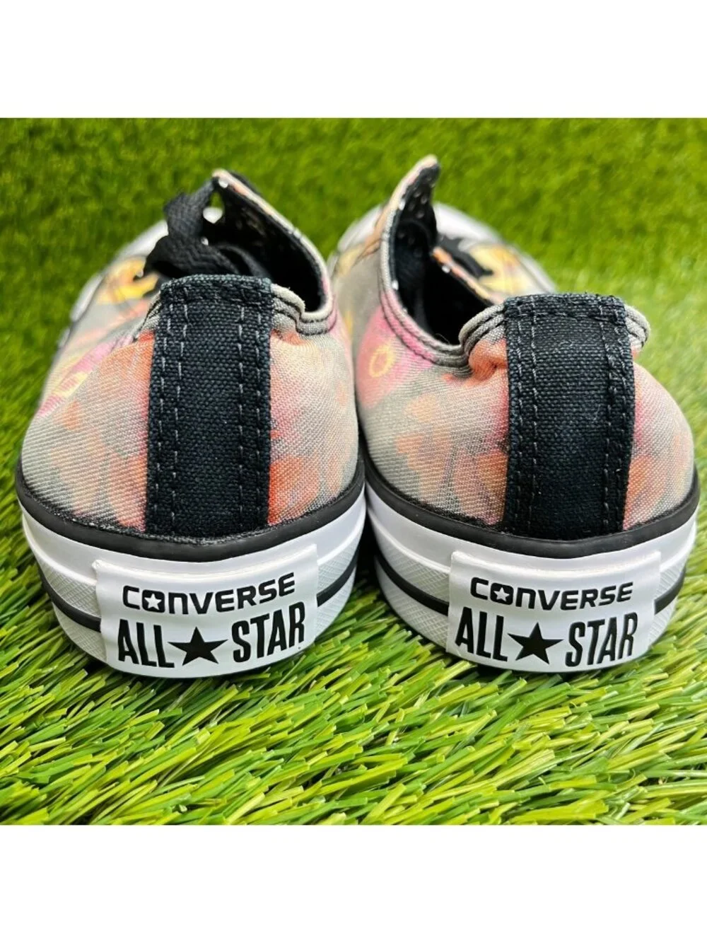Converse Chuck Taylor All Star Low Womens Size 7 Gray Athletic Shoes Sneakers